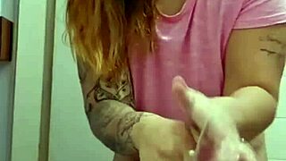 showing my big pussy online