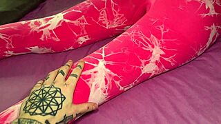 Destroying her tight asshole in a quickie