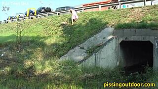Discovering the safe outdoor pissing spot