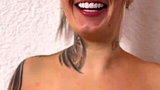 Puta safada me ofereceu um pix de 1000 ou um boquete misterioso, with deepthroat, choking, and outdoor action.