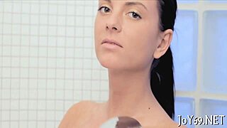 Honey grabs a toy for her solo!