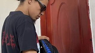 ENCUENTRO A MI NOVIA MASTURBANDOSE Y TERMINA FOLLANDOME - PORNO EN ESPAÑOL!