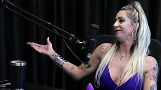 Os Clientes Voltam Por Não Dar Só O Sexo Se Masturbava Desde Nova Teve Um Cliente Ladrão De Banco E Quis Pagar Com O Boquete - Julia Fontanelli Watch On Sheer Red