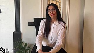 i messed up the secretary interview with cum on her face lol