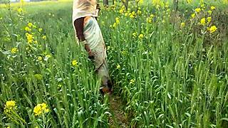 Indian Outdoor Sex Desi Teen 18+ Fucking In Hindi