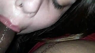 Me la chupa y le digo que pare antes de que acabe