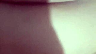 Empezando a follar amiga por dinero