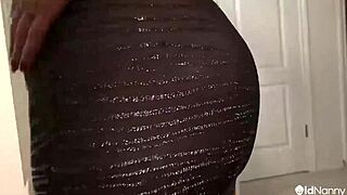 Mature Lady Jade Solo Masturbation