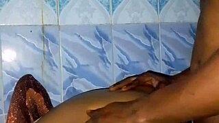 Banging big babe before shower