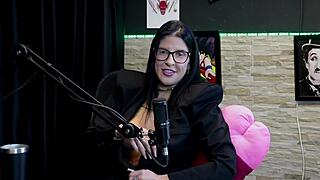 morena faz uma demonstra��o do seu boquete ap�s dizer que j� fingiu orgasmo e que deu beijo triplo - leticia braga watch on sheer red