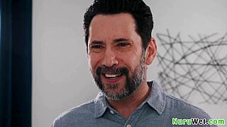 summer vixen prepares her client for a nuru massage