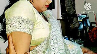 this horny bhabhi gets fucked hard on her way to the wedding, so juicy and sexy 😍