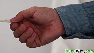 summer vixen prepares her client for a nuru massage