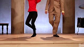 Lexis ass looks so good in leggings 😍