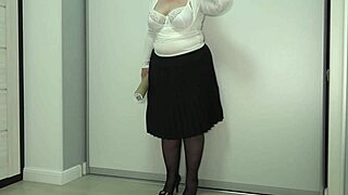 mature teacher at a photo shoot big ass and big tits behind the scenes pawg in an amateur camera