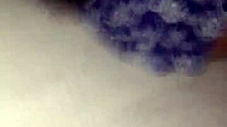 latina hermosa squirts in this casual video