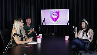 Os atendimentos que faz com as duas namoradas não ia curtir fazer gang bang com desconhecidos e quando foi pro motel - lexi mallet sheer red