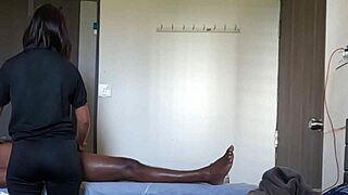 Happy ending secretly caught in hidden cam massage