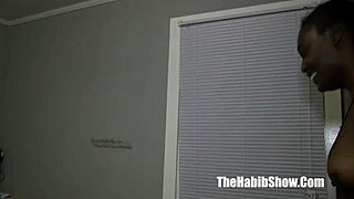 Ghetto hood cocoa kat fucked in the trap by quickie mart worker