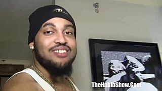 Layla Perez's Juicy Slobber Lips Fuck And Spit On Cali Kastro