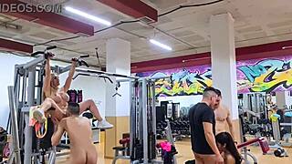 Orgia en el gimnasio con pornostars famosas Sheila Ortega Venus Afrodita Carla Boom