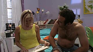 is jasmine jolie the fucking hot blonde mom you crave?