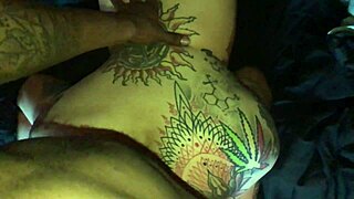 Treylongzxxx and Gia Lovely have anal fun in 18 wheeler pov