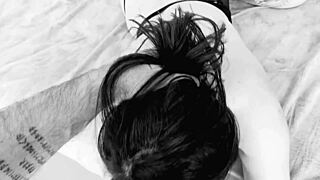 Novinha Branquinha Transando Com Macho Grand�o Estilo Urso Nordico Viking Metedor