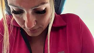 Gym Training With Sweaty Pussy Dripping On Tits