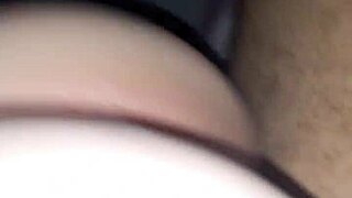 Viniendome dentro de mi chica