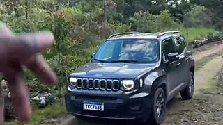 Asiática Gostosa Foi Parada Na Blitz E Fodeu Sem Camisinha Com Policial Carioca No Mato