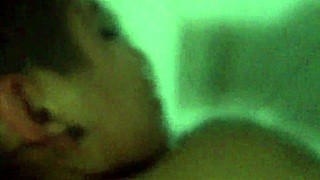 i am watching this amateur cogiendo rico and it's turning me on