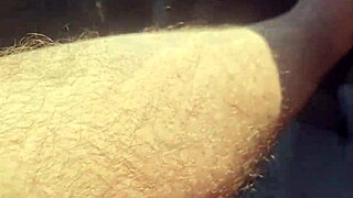 Amatoriale Pubblico - Sega In Pubblico E Un Cazzo Carico Di Piscio Esibizione In Pubblico