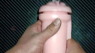 kissy blowjob on vagina and deep throat in homemade quickie