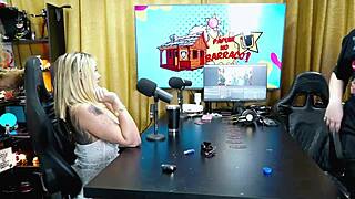 i saw these two hotties twerking on the podcast, showing their pussy and ass, it teased me so much i was speechless - bruna lambertini & isa moura