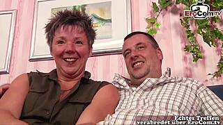 deutscher hausfrauen amateur dreier mit einem ehepaar 😏