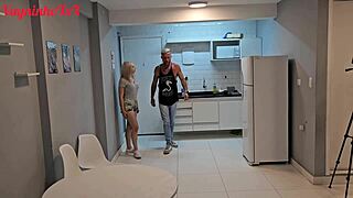 minha enteada me convenceu a foder seu cuzinho e ainda me fez comer chantilly direto do seu cu para minha boca vagninho e vivian lola