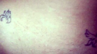 Meu marido chupa minha buceta e brinca com meus peitos