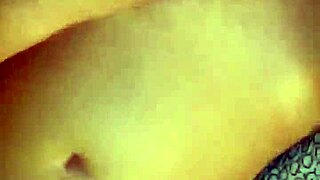 tinder slut masturbates her big tits