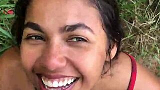 Chamei ele pra entrar no terreno comigo e fodemos no mato