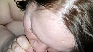 i give a preggo blowjob as a milf