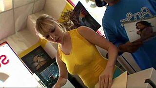 adrianna nicole milf fucks shorty mac