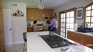 Man of the house casually fucks teen no reaction just casual freeuse theignoring