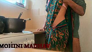 ทำไมเย็ดเพื่อนบ้านดุขนาดนี้?