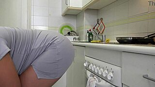 Amateur wife cheats in kitchen while husband works