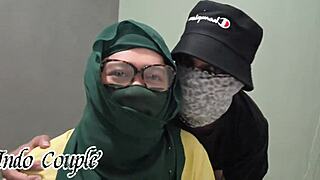 Desi Muslim Couple Teaches Standing Sex in Dorm