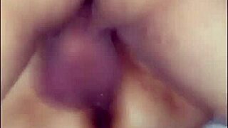 Dois Novinhos Revezando Na Karina De Novo: Mature Housewife Takes Creampie Humiliation.