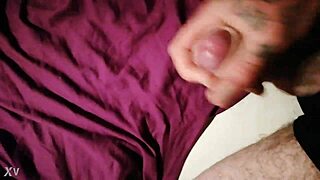 huge cumshot wanking big cock 😏