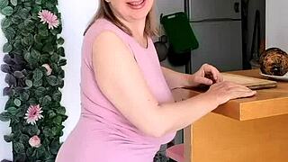 Hot milf with big tits seduces me in pov