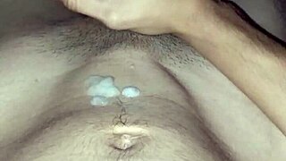 novinho pauzudo gozando na punheta gostoso, first time homemade pov solo with monster cock.